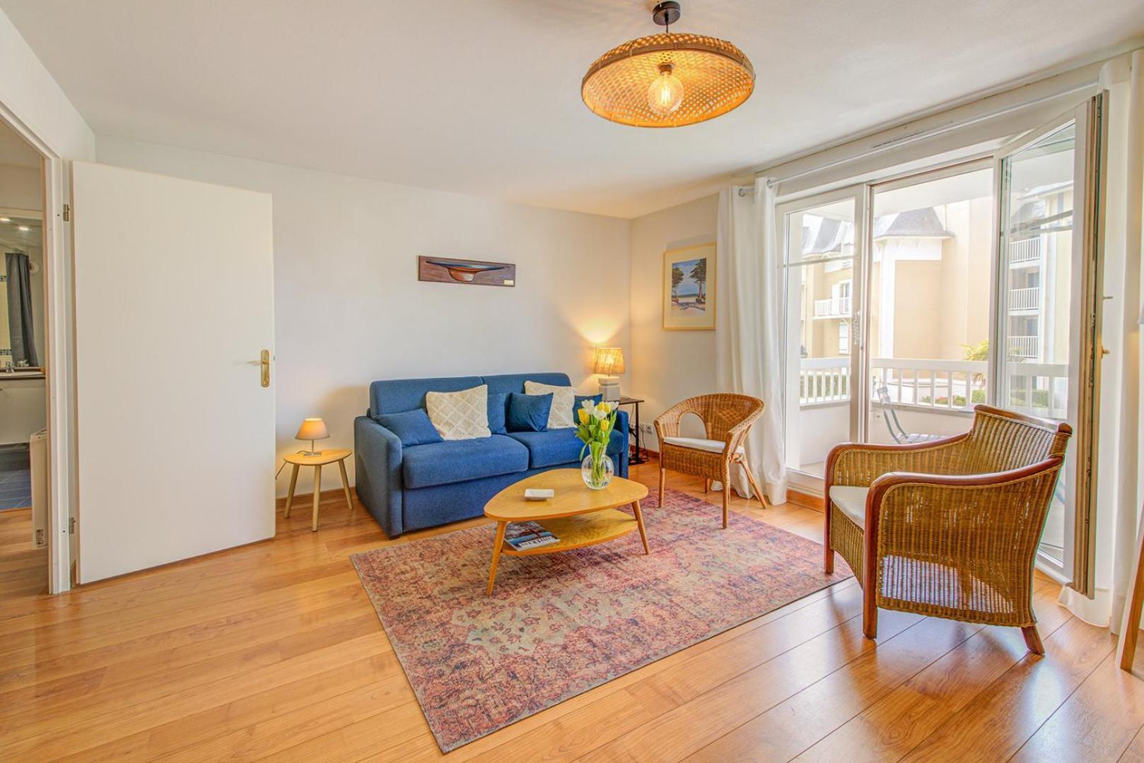 Ty Azur, Charmant 2 Pieces Avec Balcon Apartment ดีนาร์ ภายนอก รูปภาพ